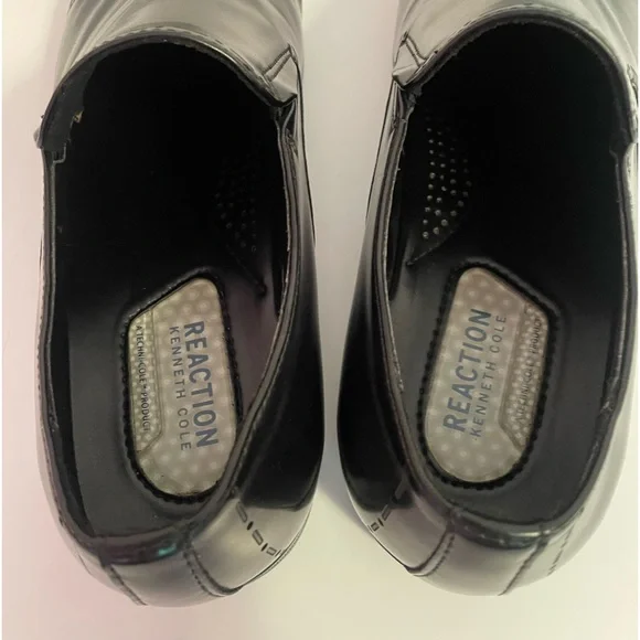 BRAND NWOT NEVER WORN BEFORE KENNETH COLE REACTION 9.5 BLACK LEATHER SLIP ONS - Picture 5 of 6